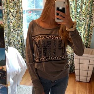 Extremely comfy victoria secret long sleeve